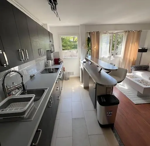 Saint Bernard Apartment Paris