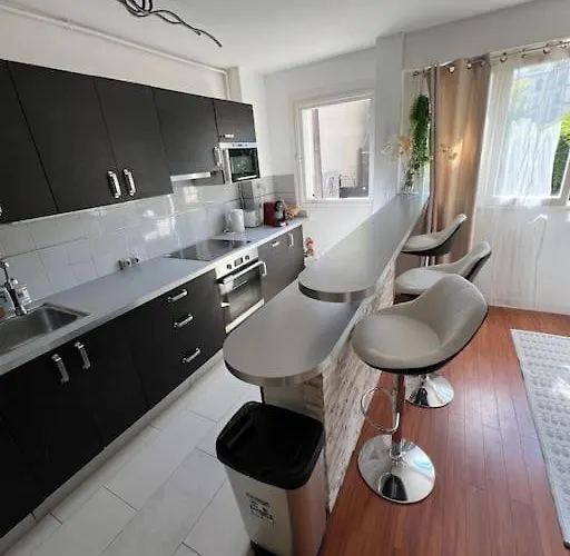 Apartment Saint Bernard Paris